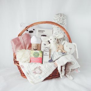 What to buy for a baby gift set post thumbnail image